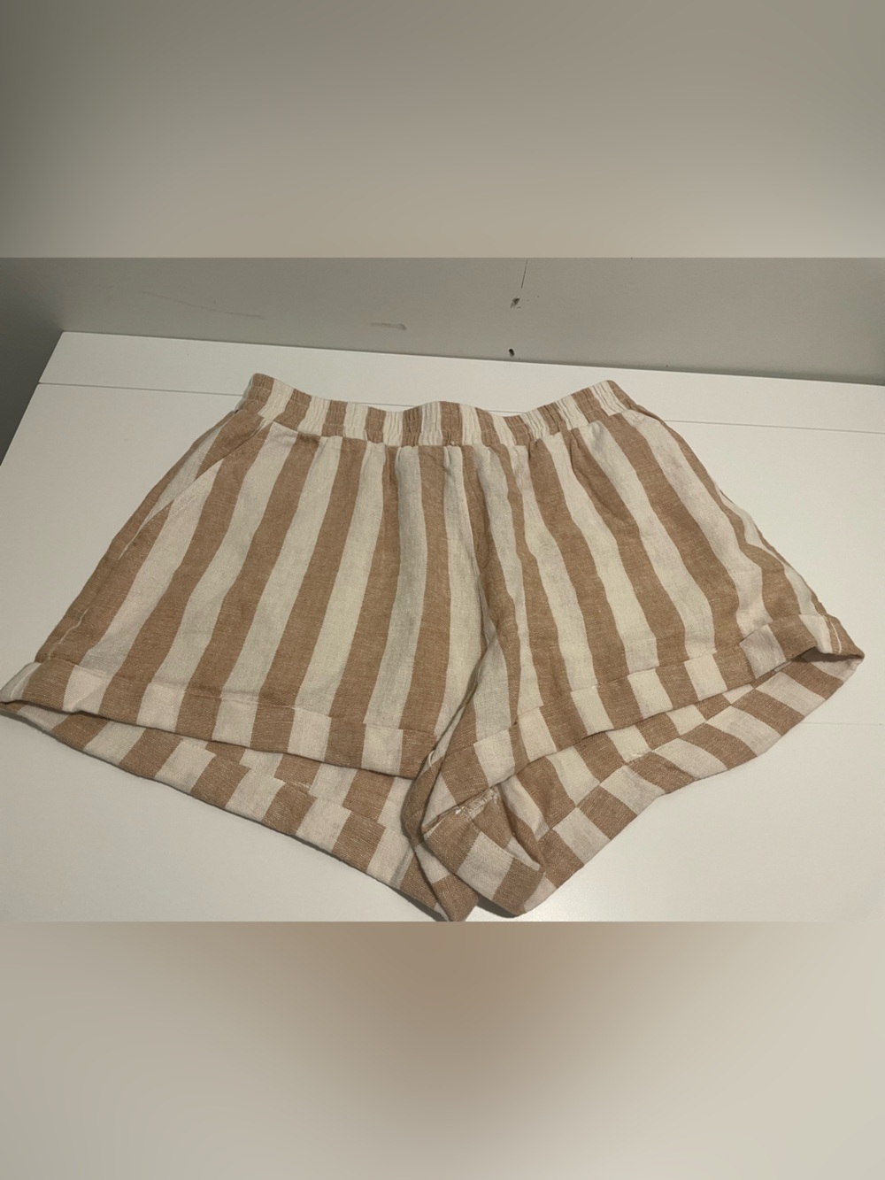 Forever 21 Brand Size Medium Tan & White Linen Blend Stripe Shorts Pull On Style